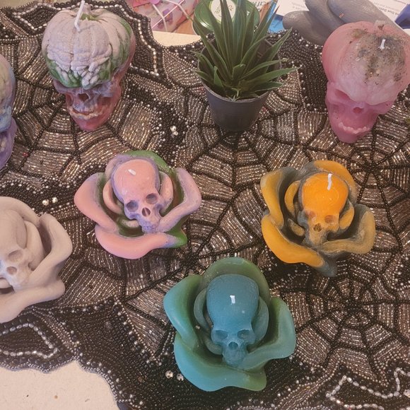 Skull candles - Picture 2 of 3